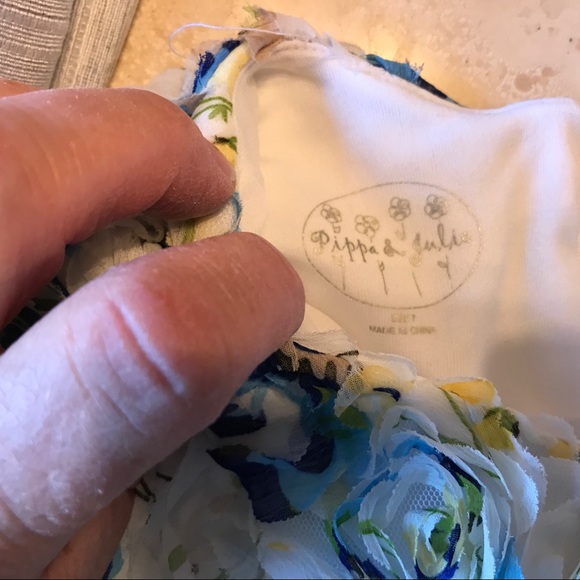 - Pippa and Julia Dress with floral design - Picture 3 of 7